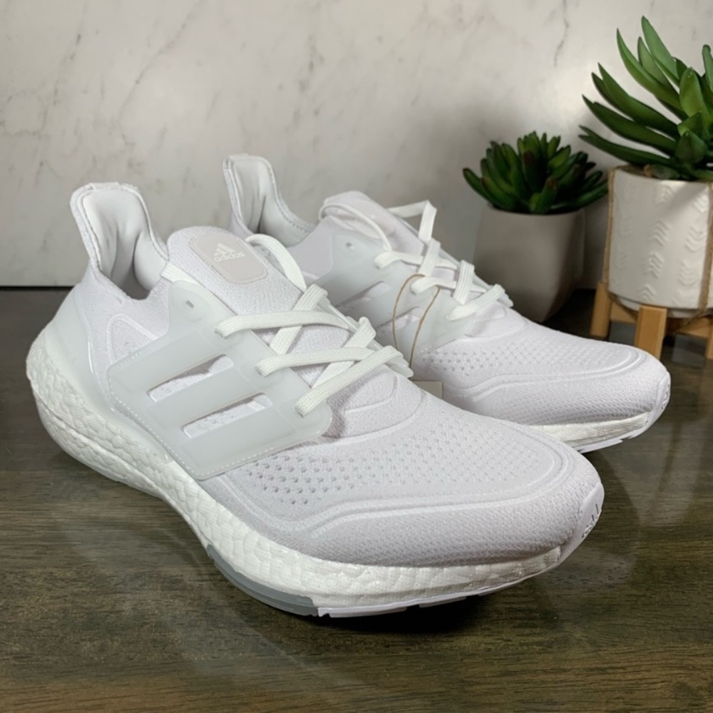 adidas UltraBOOST 21 Triple White - Picture 5 of 7
